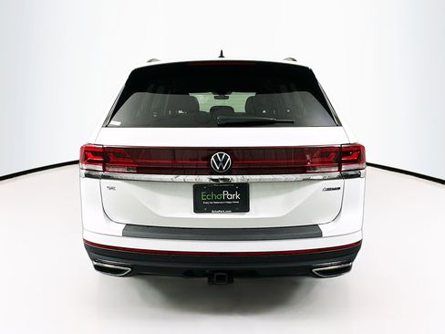 Used 2025 Volkswagen Atlas SE AWD/4WD image 7