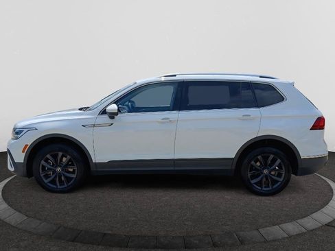 Used 2024 Volkswagen Tiguan SE FWD image 4