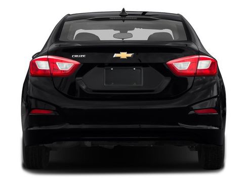 Used 2017 Chevrolet Cruze LS FWD image 8