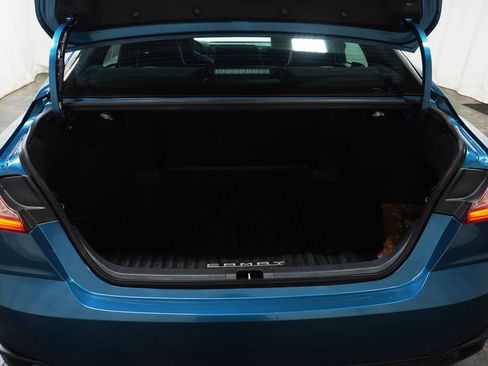 Certified 2025 Toyota Camry SE image 6