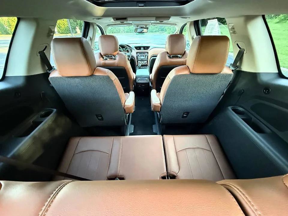 Used 2017 Chevrolet Traverse Premier AWD/4WD image 12