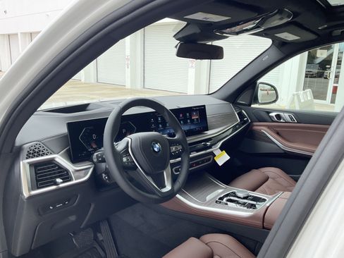 New 2026 BMW X5 xDrive40i w/ Premium Package AWD/4WD image 9