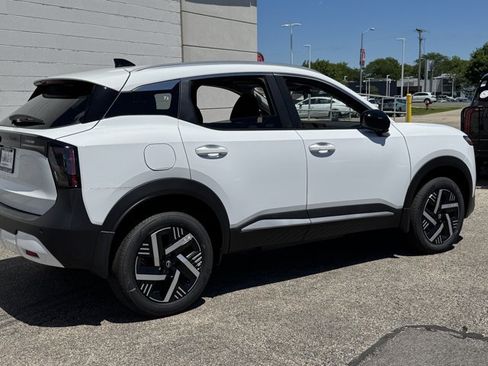 New 2026 Nissan Kicks SV FWD image 20