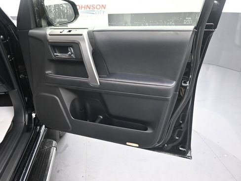 Used 2024 Toyota 4Runner Limited AWD/4WD image 11