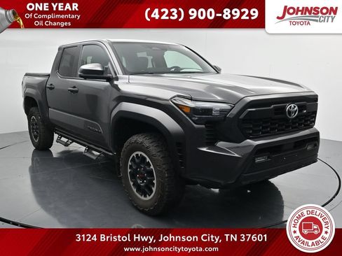 Used 2024 Toyota Tacoma TRD Off-Road w/ TRD Off Road Premium Package AWD/4WD image 1