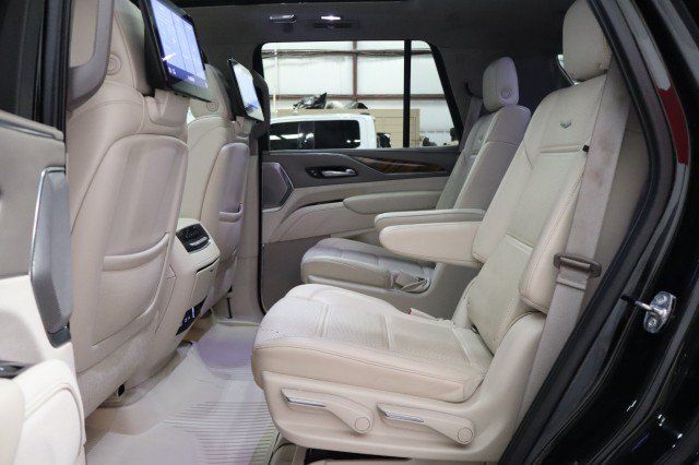 Used 2021 Cadillac Escalade Sport Platinum RWD image 9