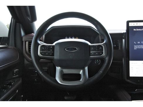 Used 2024 Ford Expedition Limited AWD/4WD image 15