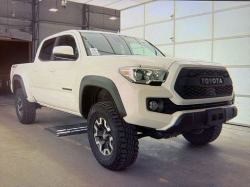 Used 2021 Toyota Tacoma TRD Off-Road image 1
