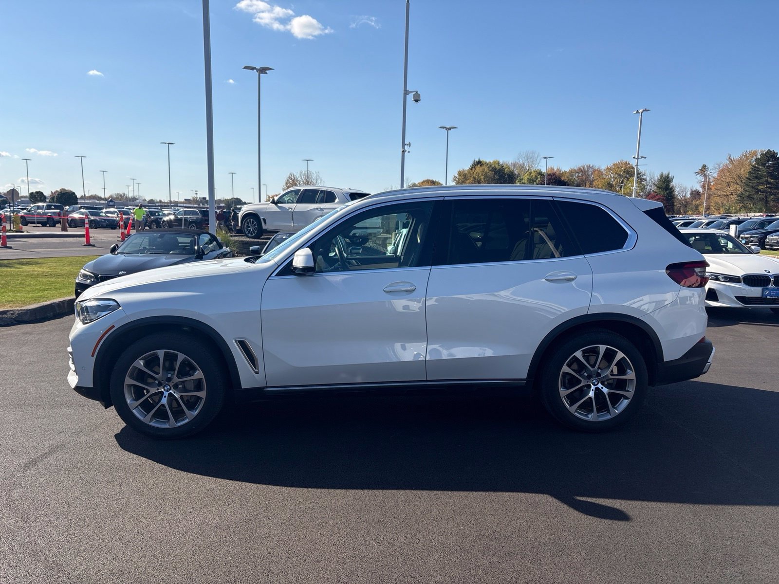 Used 2022 BMW X5 xDrive40i w/ Luxury Seating Package AWD/4WD image 10