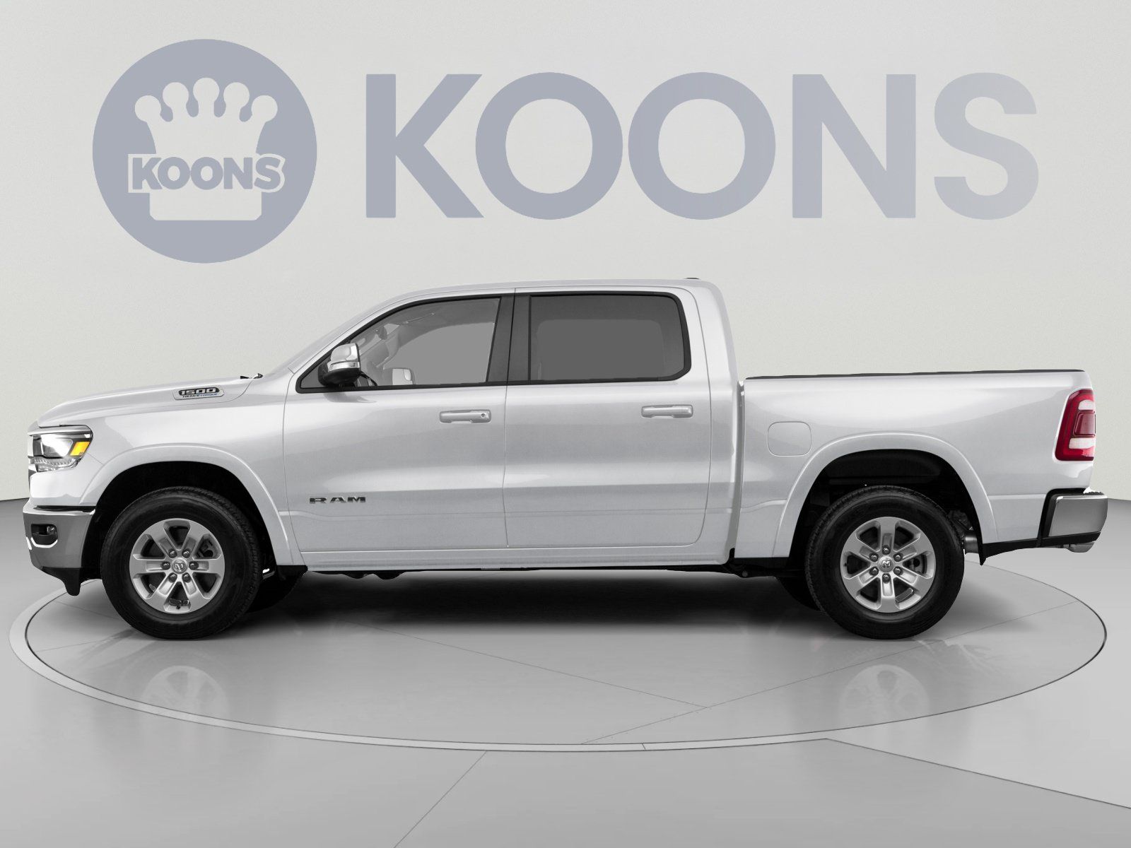 Used 2023 RAM 1500 Laramie AWD/4WD image 2