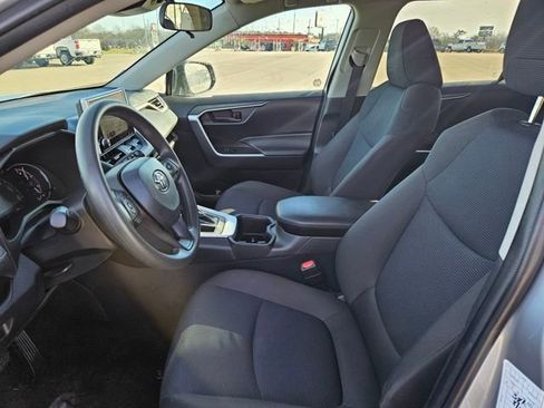 Used 2024 Toyota RAV4 LE image 9