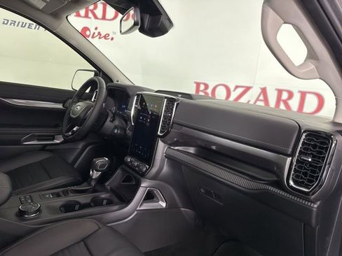 Used 2025 Ford Ranger Lariat w/ Trailer Tow Package image 26