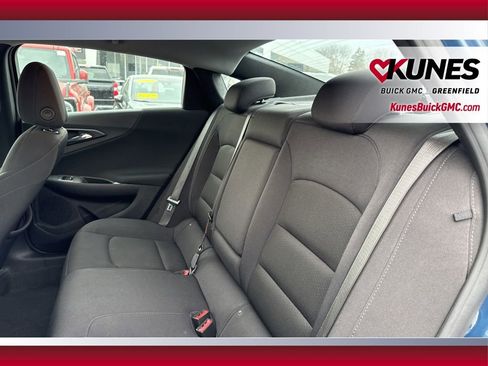 Used 2024 Chevrolet Malibu LT image 32