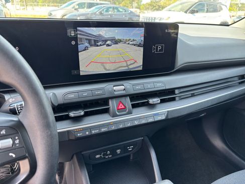 Used 2025 Kia K4 LXS image 26