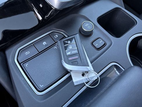 Used 2022 Acura MDX SH-AWD w/ Technology Package image 32