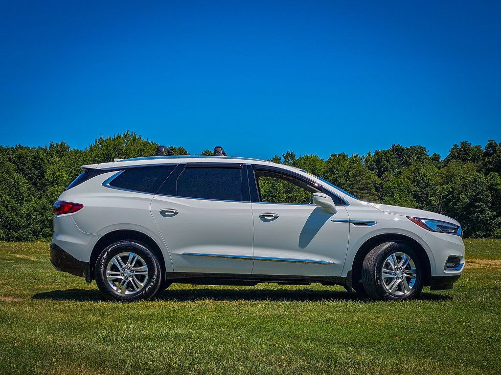 Used 2019 Buick Enclave Essence AWD/4WD image 2
