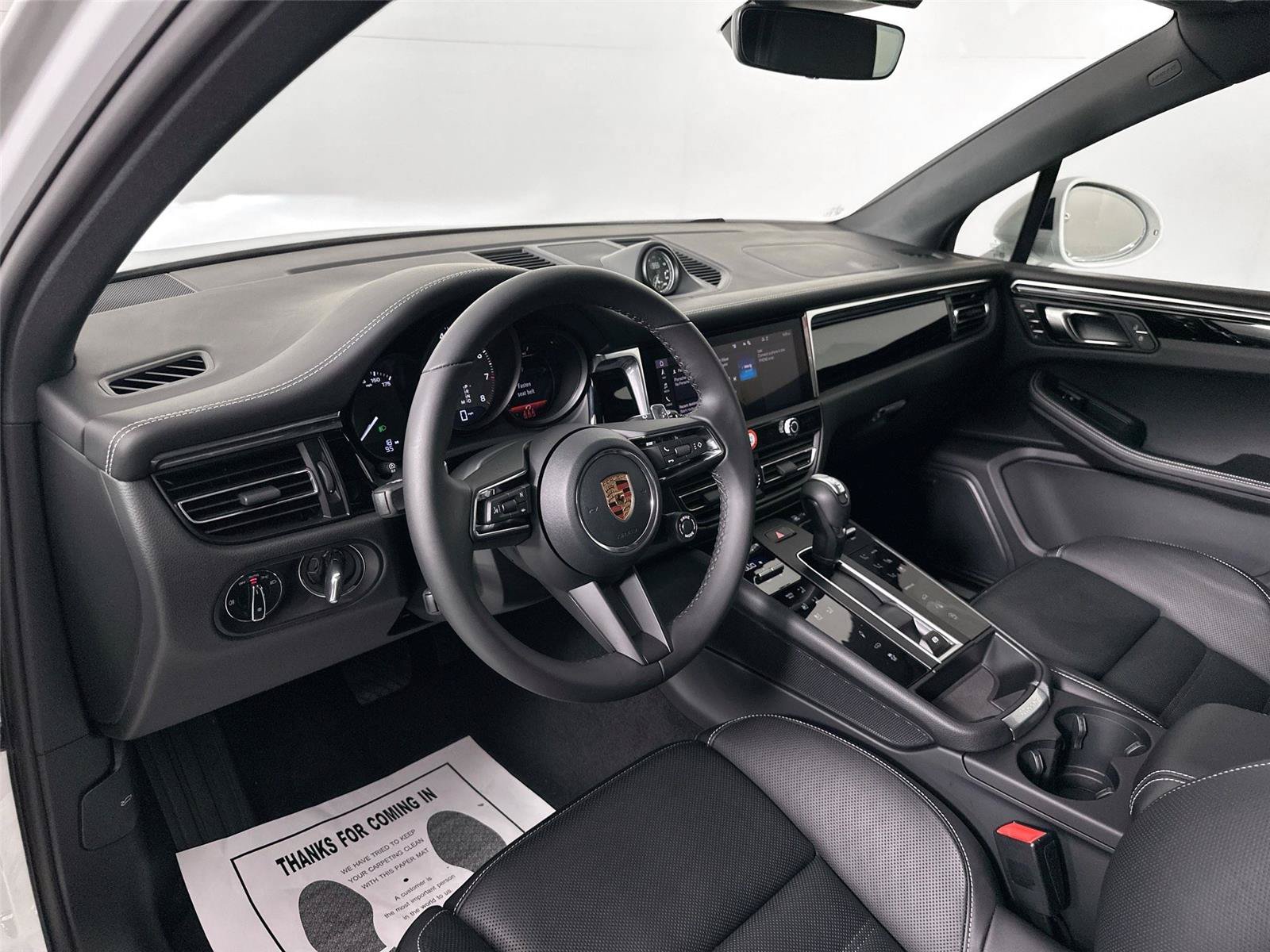 Used 2026 Porsche Macan Turbo Electric AWD/4WD image 4