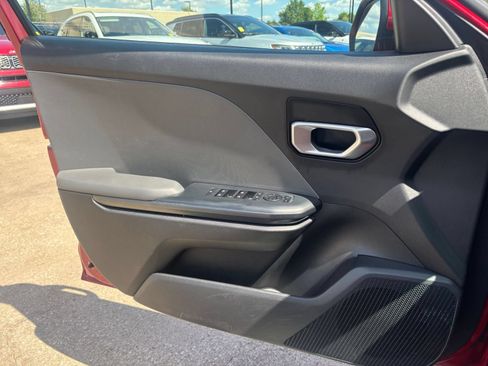 Used 2025 Kia K4 FWD image 18