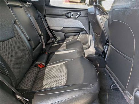 Used 2024 Jeep Compass Latitude image 20