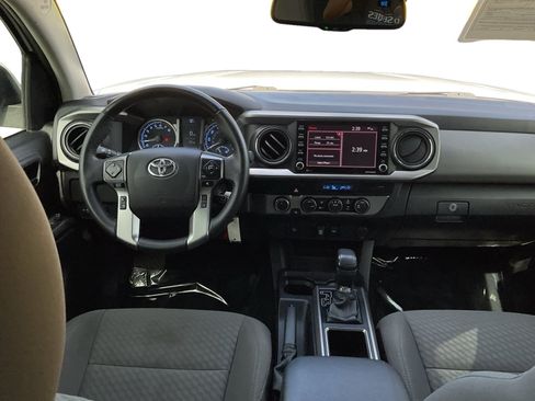 Used 2022 Toyota Tacoma SR5 AWD/4WD image 14
