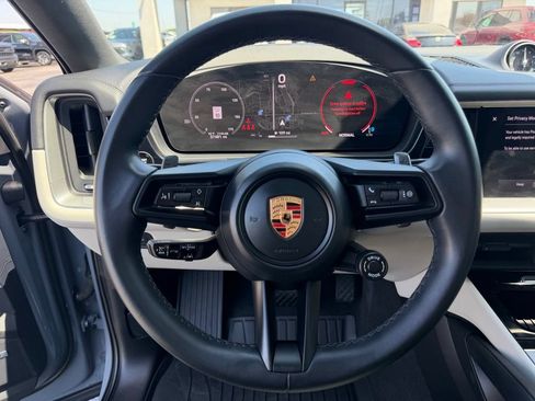 Used 2024 Porsche Cayenne Coupe AWD/4WD image 27