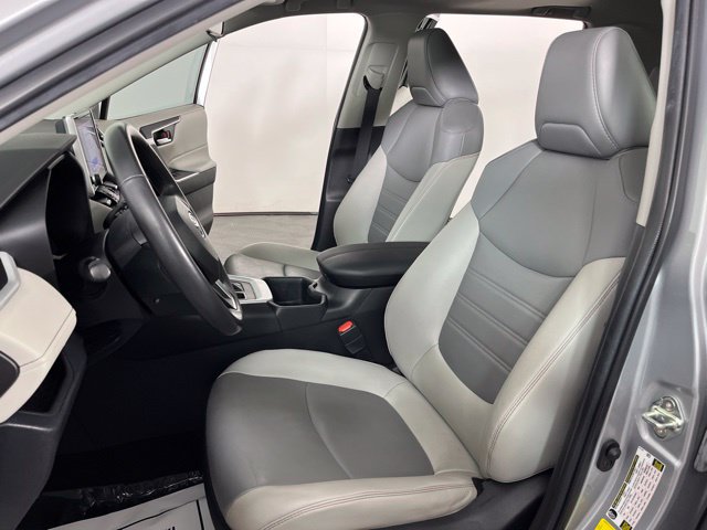 Used 2023 Toyota RAV4 XLE Premium FWD image 17