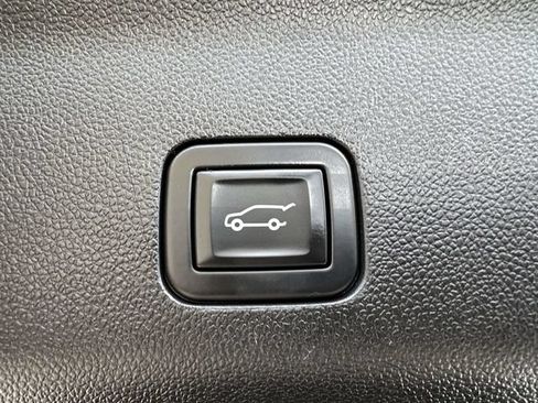 Used 2024 Chevrolet Tahoe LT w/ LT Signature Plus Package AWD/4WD image 15