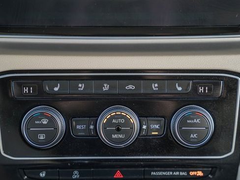 Used 2018 Volkswagen Atlas SEL Premium image 25