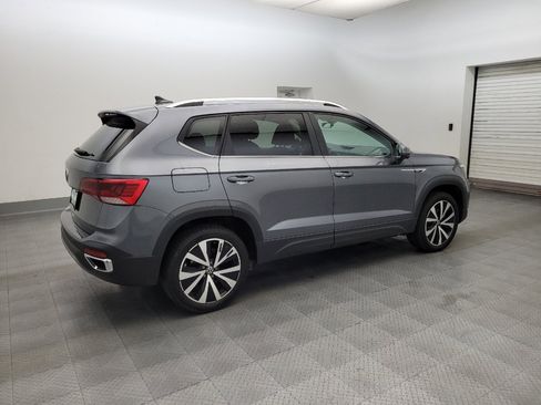 Used 2024 Volkswagen Taos SE FWD image 10