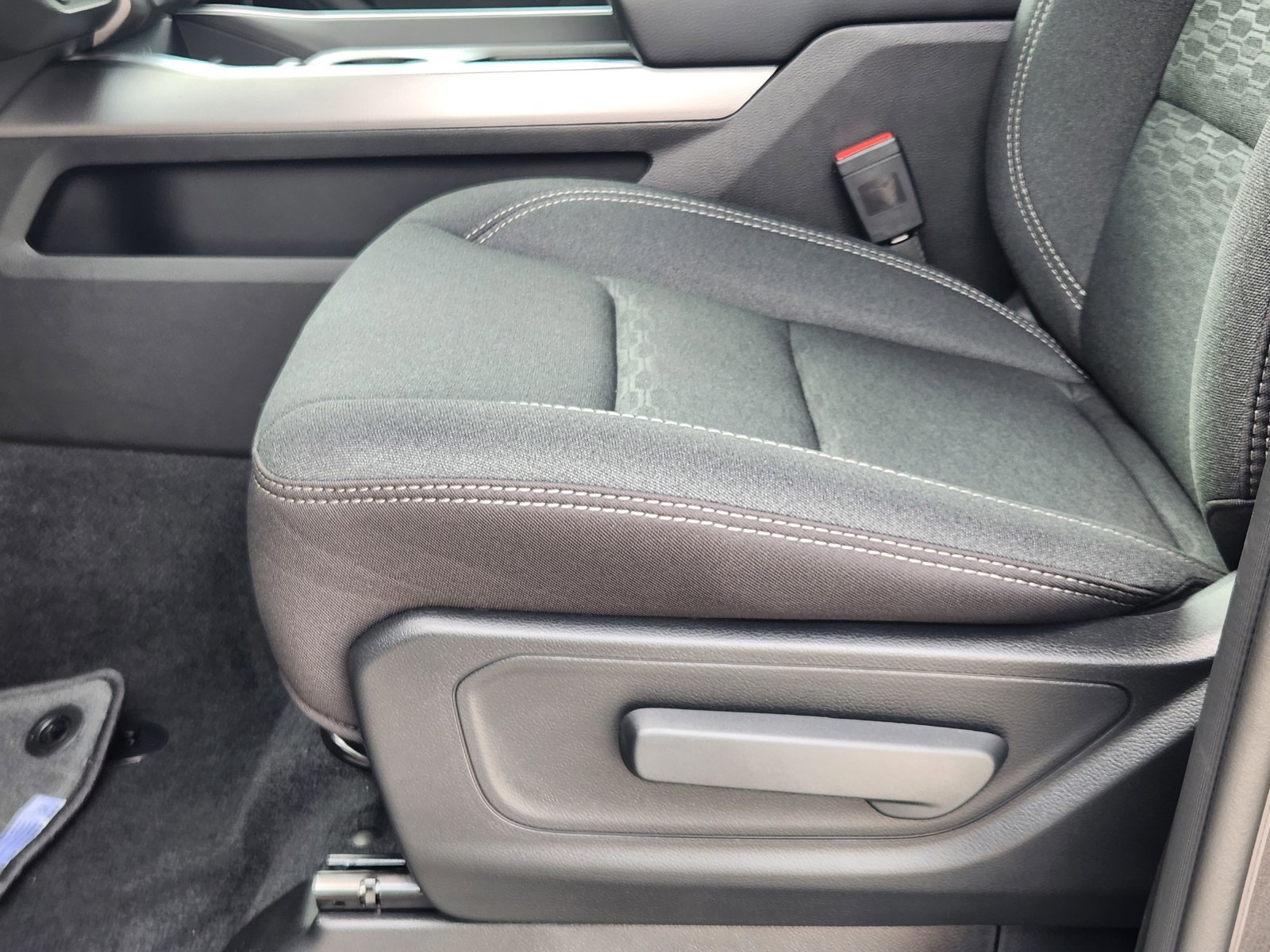 New 2026 RAM 1500 Express AWD/4WD image 22
