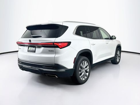 Used 2025 Buick Enclave Preferred FWD image 9