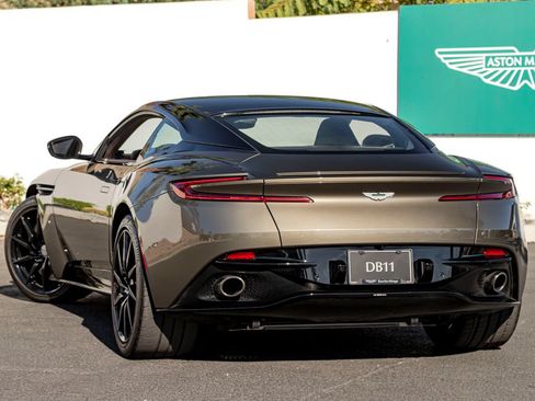 Used 2017 Aston Martin DB11 V12 RWD image 2