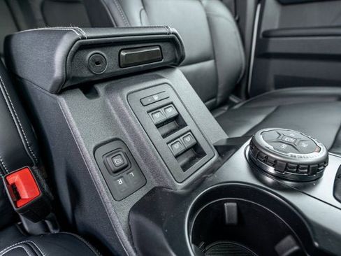 Used 2025 Ford Bronco Outer Banks image 27