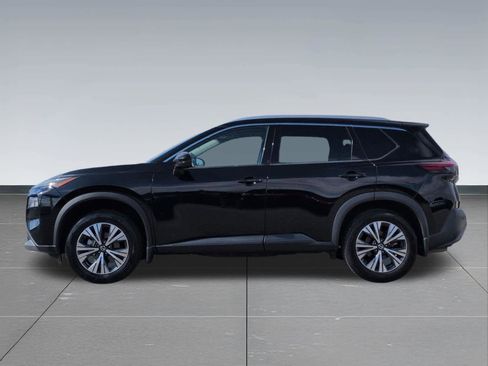 Used 2021 Nissan Rogue SV w/ Premium Package image 3