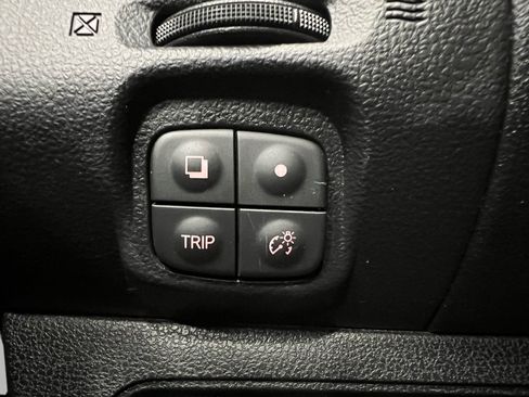 Used 2015 Nissan Leaf S image 33