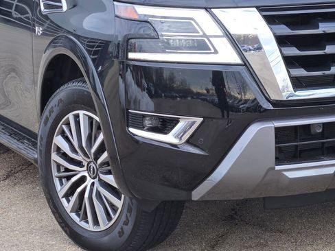 Used 2021 Nissan Armada SV w/ SV Appearance Package image 3