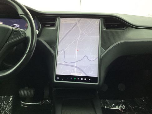 Used 2018 Tesla Model X 100D AWD/4WD image 32