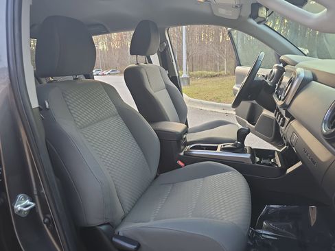 Used 2023 Toyota Tacoma SR5 image 10