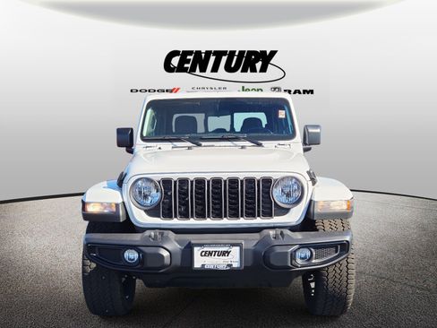 Used 2024 Jeep Gladiator Sport image 9