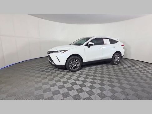 Used 2024 Toyota Venza XLE AWD/4WD image 48