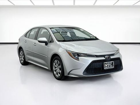 Used 2021 Toyota Corolla LE w/ Carpet Mat Package (TMS) FWD image 3