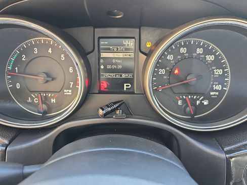 Used 2011 Jeep Grand Cherokee Laredo image 18