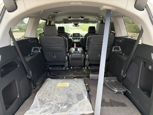 Used 2023 Honda Odyssey Elite image 29
