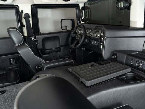 Used 2006 HUMMER H1 image 26