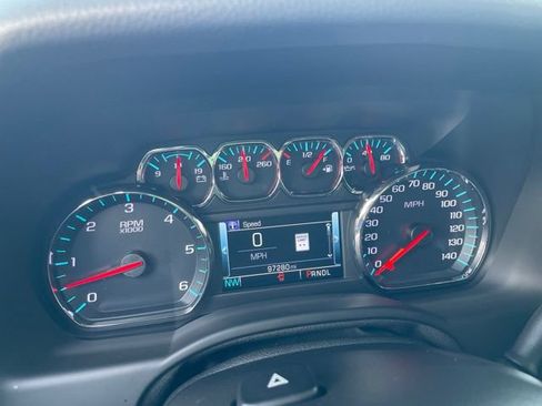 Used 2018 Chevrolet Suburban LT AWD/4WD image 16