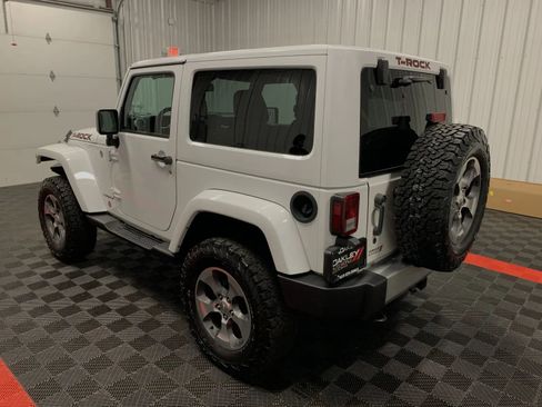 Used 2017 Jeep Wrangler Sahara w/ Connectivity Group image 6