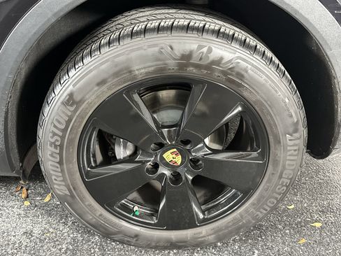 Used 2019 Porsche Cayenne image 14