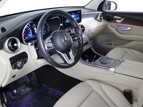 Used 2022 Mercedes-Benz GLC 300 4MATIC image 17