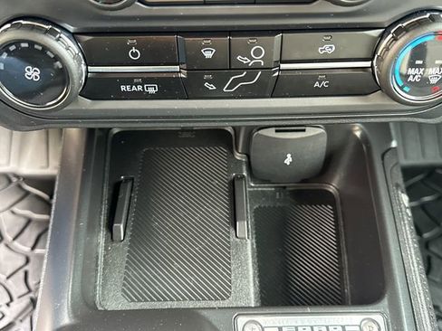 Used 2025 Ford Bronco 4-Door w/ Sasquatch Package AWD/4WD image 34