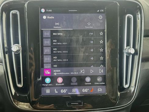 Used 2023 Volvo XC40 Recharge Plus AWD/4WD image 21